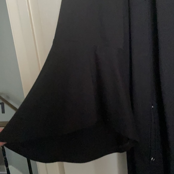 Ladies dress flare sleeves - Picture 3 of 5